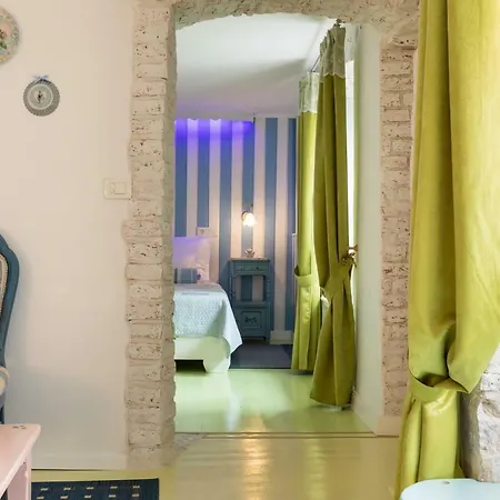 ゲストハウス Boutique Cardea 4*